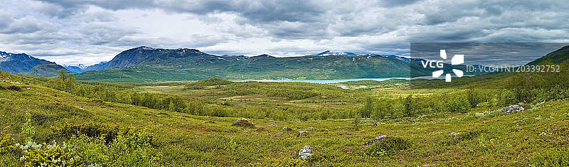 挪威尤通黑门山脉的Sjodalen山谷图片素材