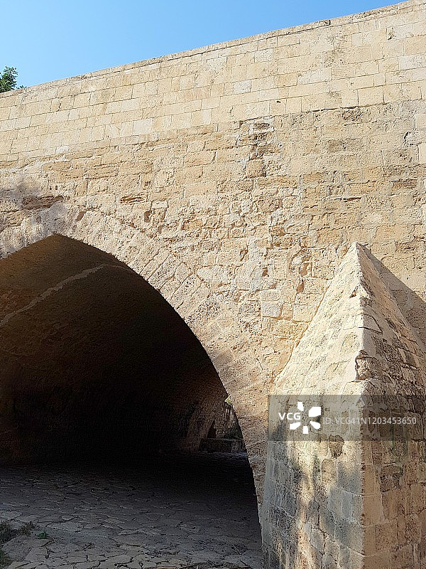 阿什杜德附近Ad Halom桥的垂直景观图片素材