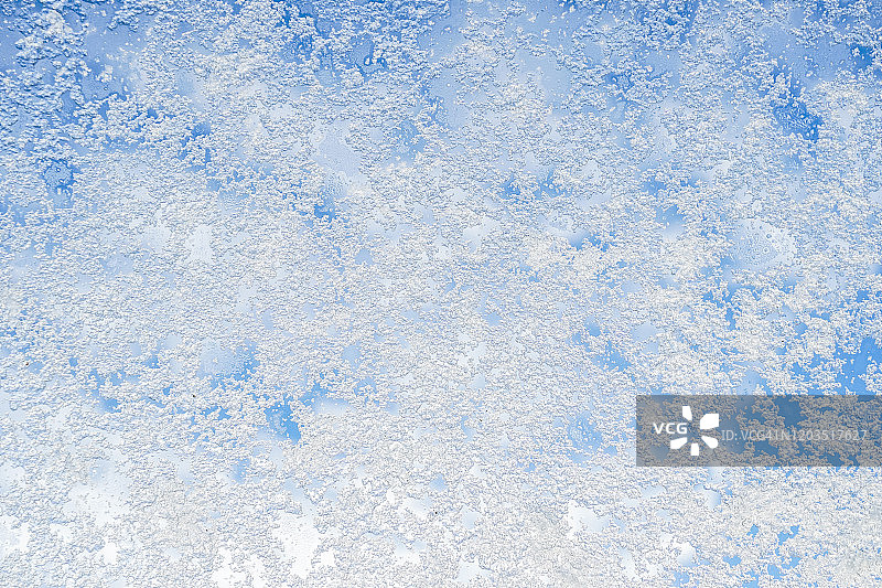 窗户上的雪景图片素材