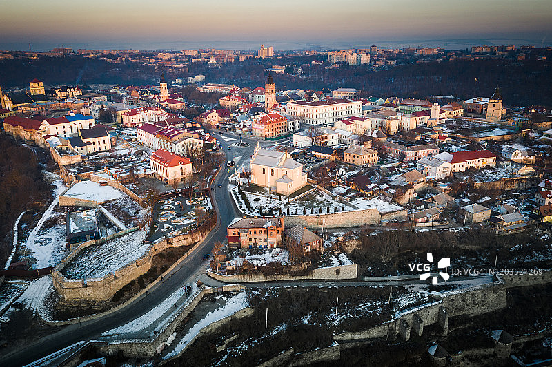 卡缅涅茨-波多利斯基的日落图片素材