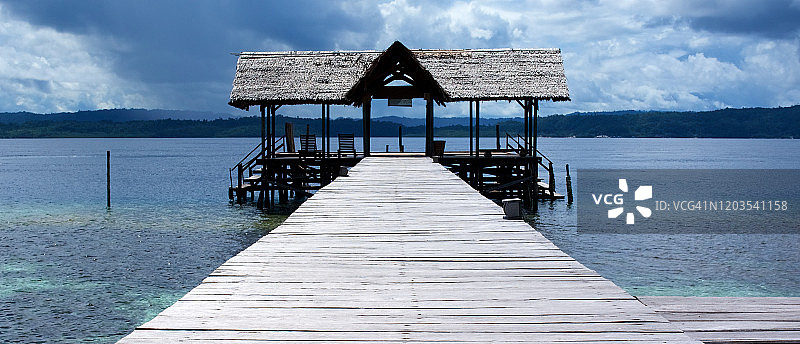 拉贾安帕的旅游度假胜地码头图片素材