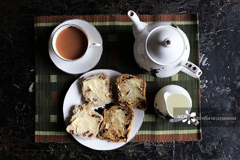 茶和圆面包图片素材