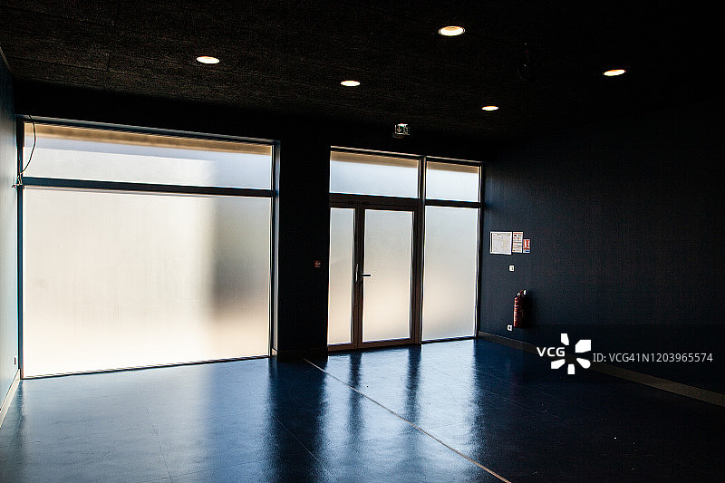 空房间 - 玻璃窗和空房间图片素材
