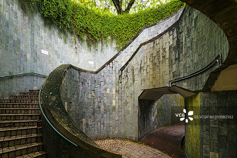 新加坡福康宁公园地下隧道螺旋楼梯，是东南亚最受欢迎的旅游城市图片素材
