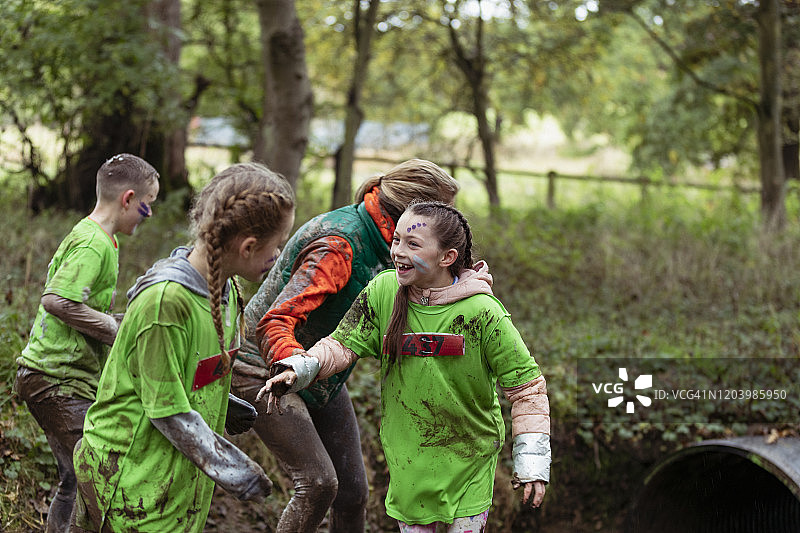 不要陷入泥潭图片素材