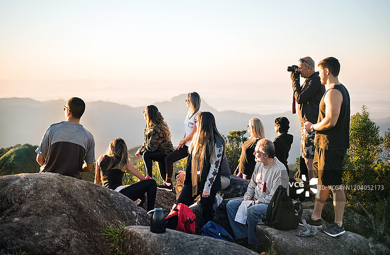 见证最美的日出图片素材