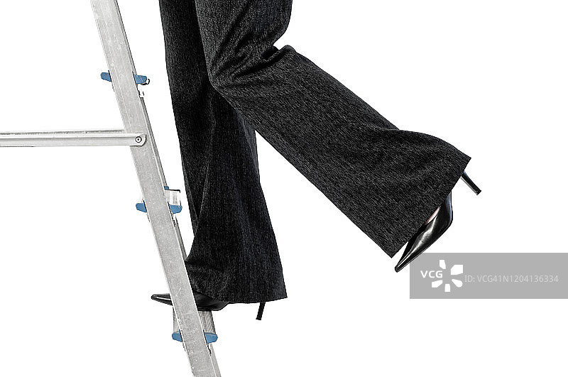 站在梯子上的女商人图片素材