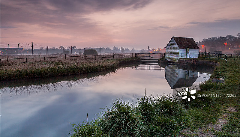 垂钓者休憩地III图片素材