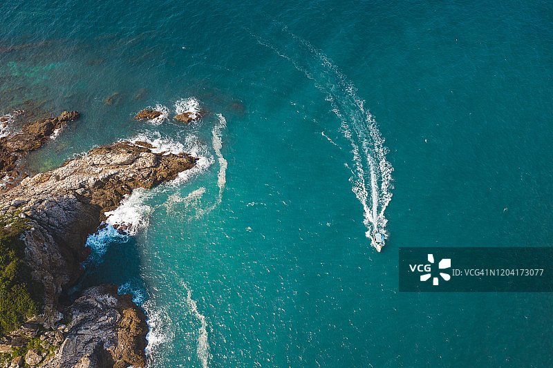 中国深圳海边的悬崖图片素材