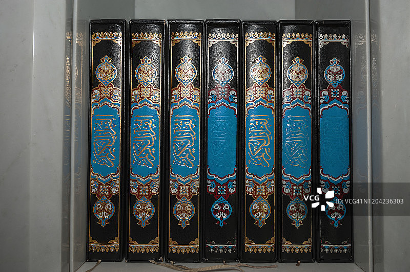 神圣的书籍，《古兰经》，阿曼马斯喀特清真寺图片素材