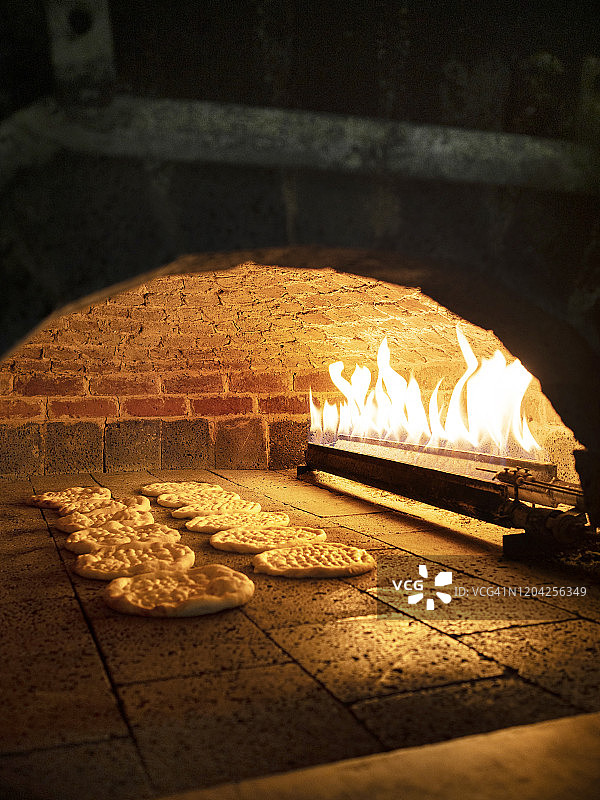 砖炉烤制皮塔饼图片素材