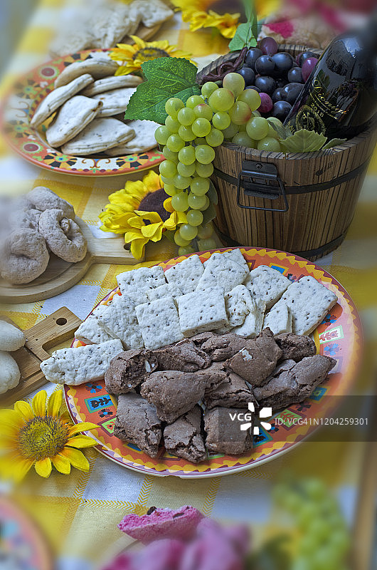 意大利面包店里的糖果图片素材