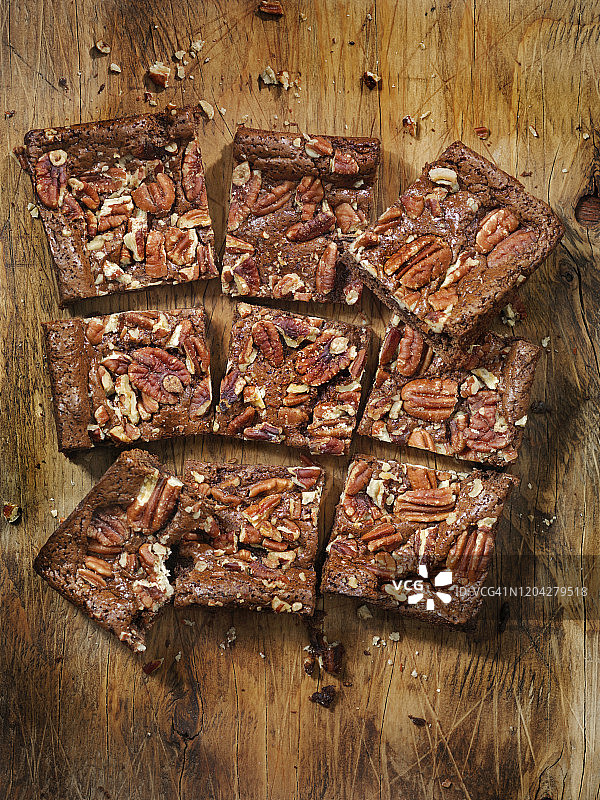 无麸质低碳水化合物海盐山核桃巧克力软糖图片素材