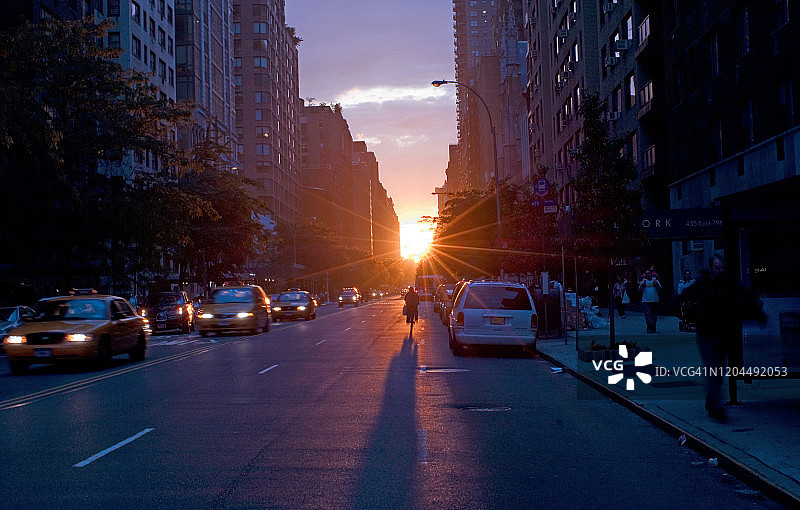 纽约曼哈顿东79街日落图片素材