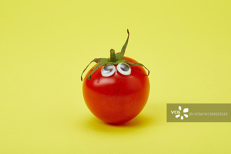 番茄创作的带有有趣面孔的奇妙食物对象图像图片素材