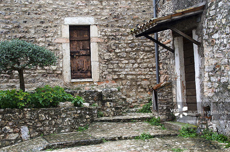 意大利小镇的乡村风中世纪庭院小巷图片素材