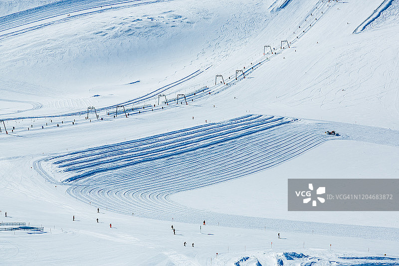 冬季滑雪胜地图片素材