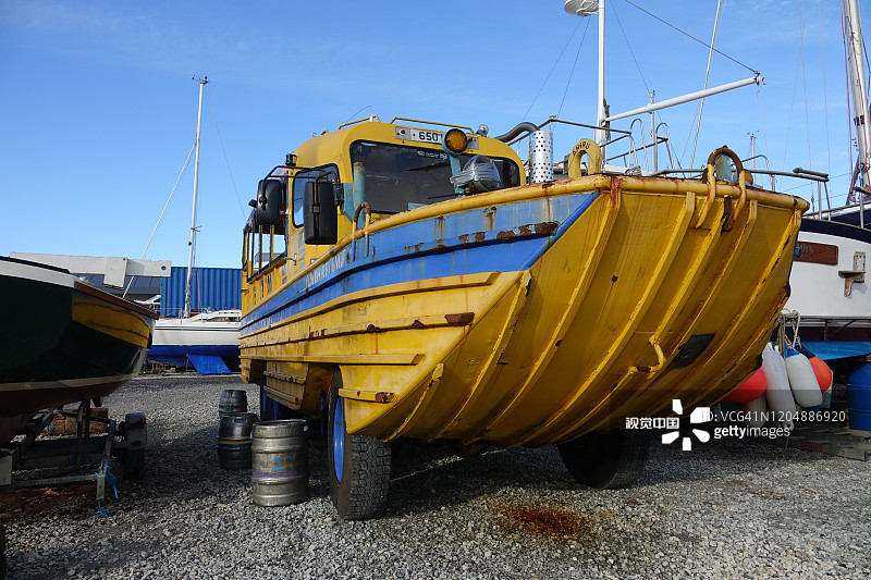 英国波特兰岛船厂两栖登陆艇图片素材