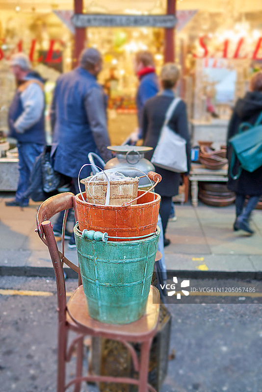 波特贝洛路上出售的复古物品图片素材