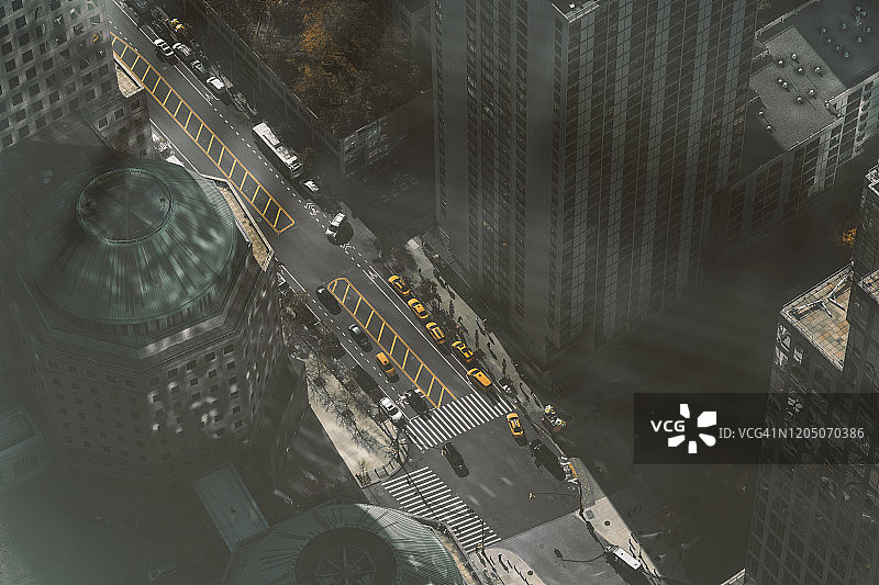 美国纽约市曼哈顿：道路交叉口的鸟瞰图图片素材