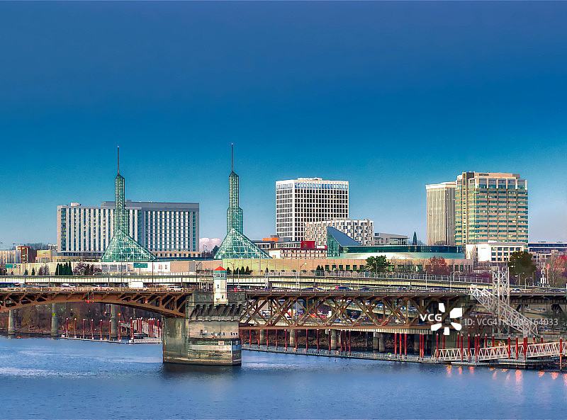 波特兰河畔城市景观图片素材