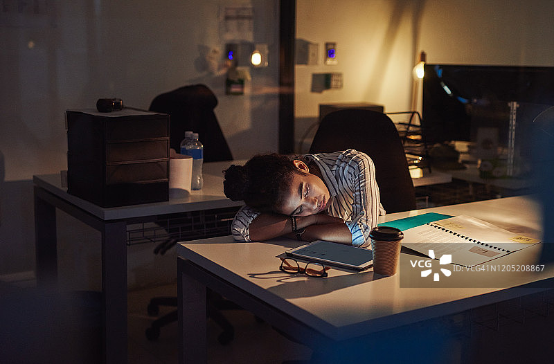 努力工作，也要照顾自己图片素材