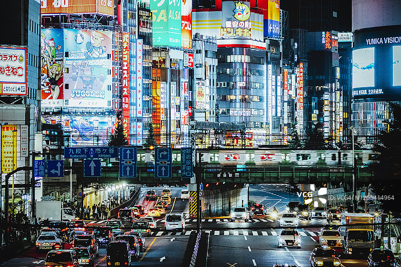 新宿站交通高峰期图片素材