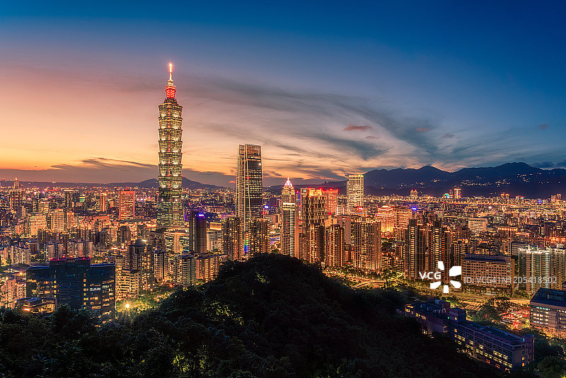 象山观台北城市夜景图片素材