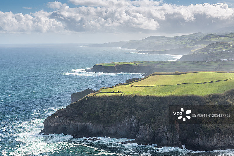 圣米格尔岛北海岸全景图片素材