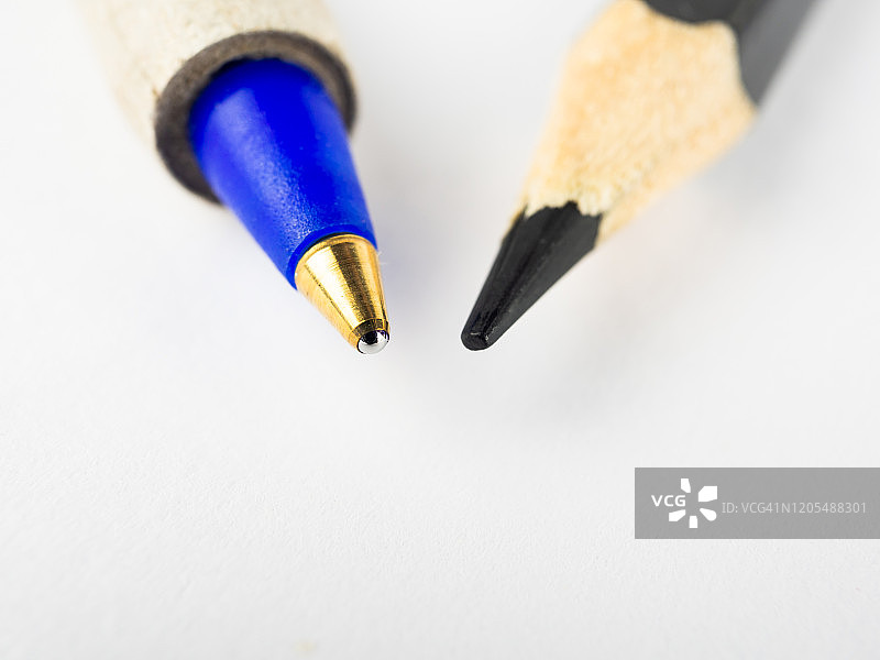 铅笔和钢笔笔尖的微距照片图片素材