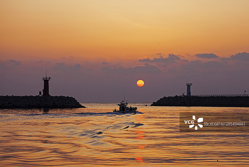 韩国巨济长承浦港日出景色图片素材