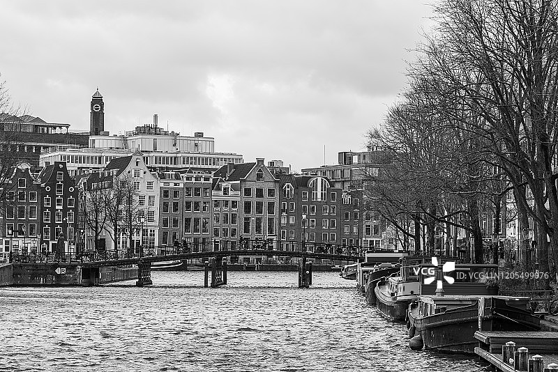 阿姆斯特丹运河与黑白建筑图片素材