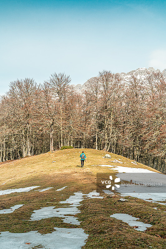 欧罗巴山峰的徒步风景图片素材