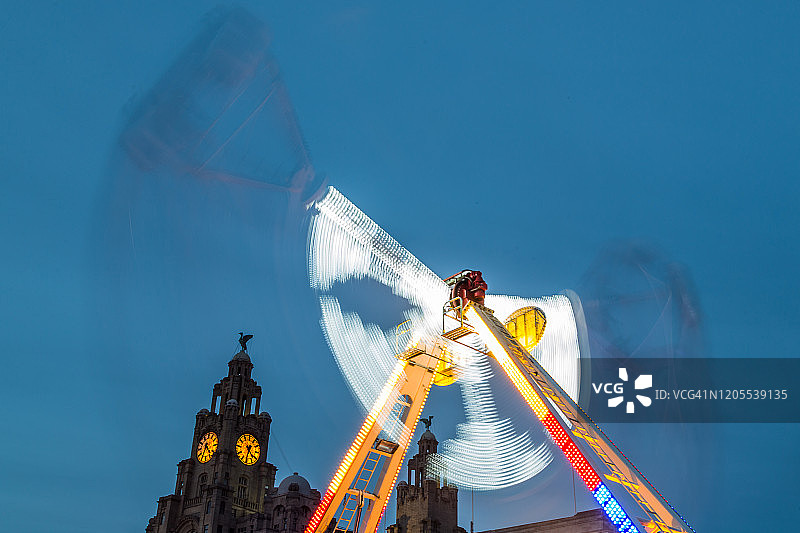 利物浦海滨骑行图片素材