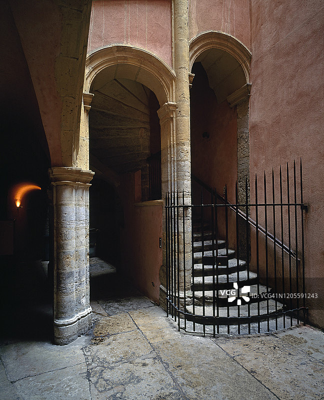 里昂老城区建筑景观图片素材