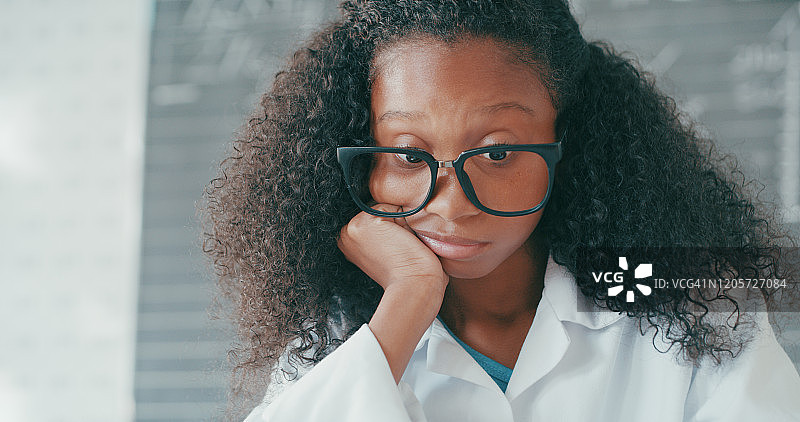 充分发挥她的潜力图片素材