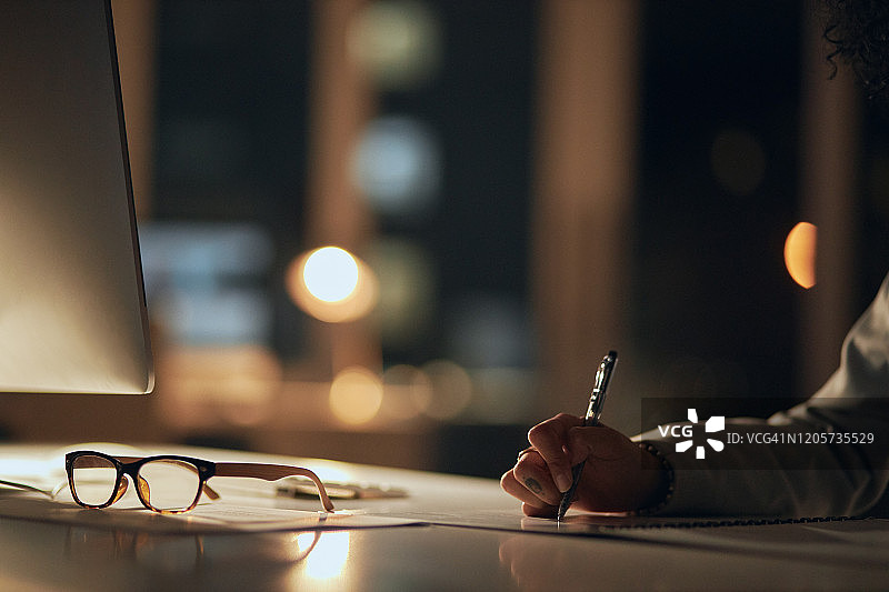 书写自己的光明未来图片素材