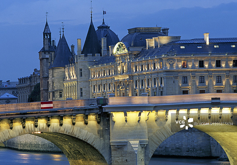 巴黎塞纳河城市景观图片素材