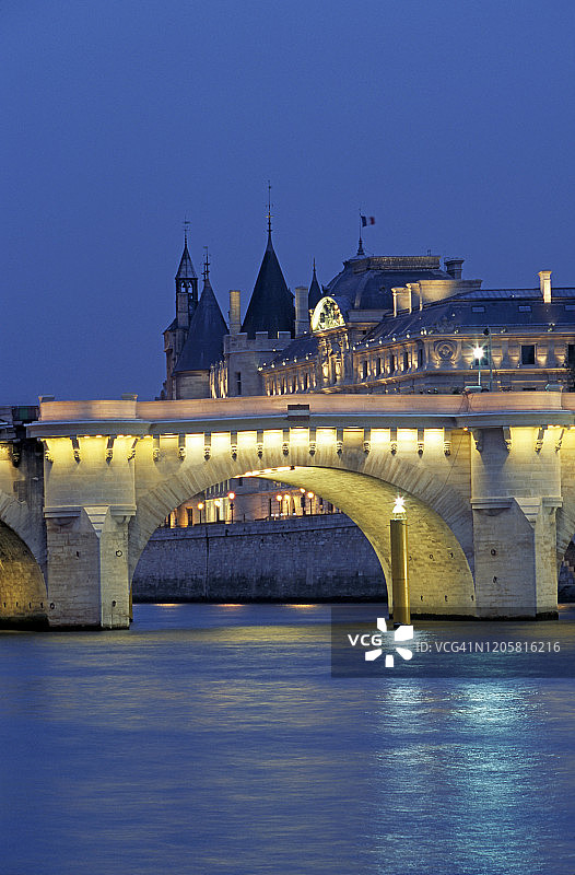 巴黎塞纳河城市景观图片素材