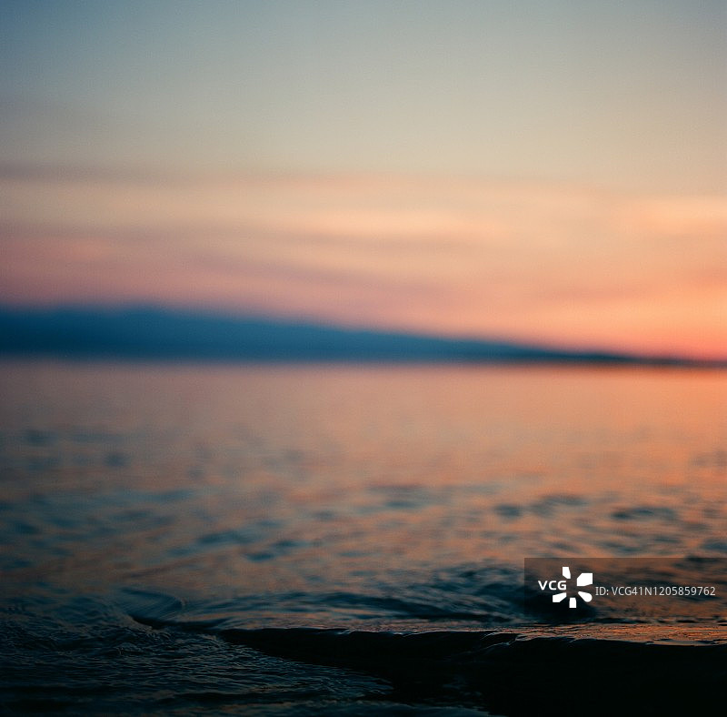 蒙大拿州湖泊日落图片素材