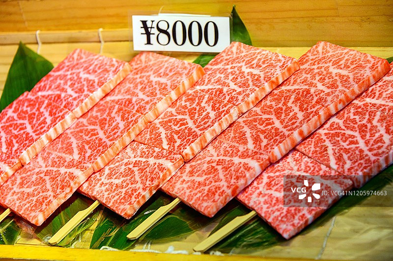 日本东京筑地鱼市场出售的和牛图片素材