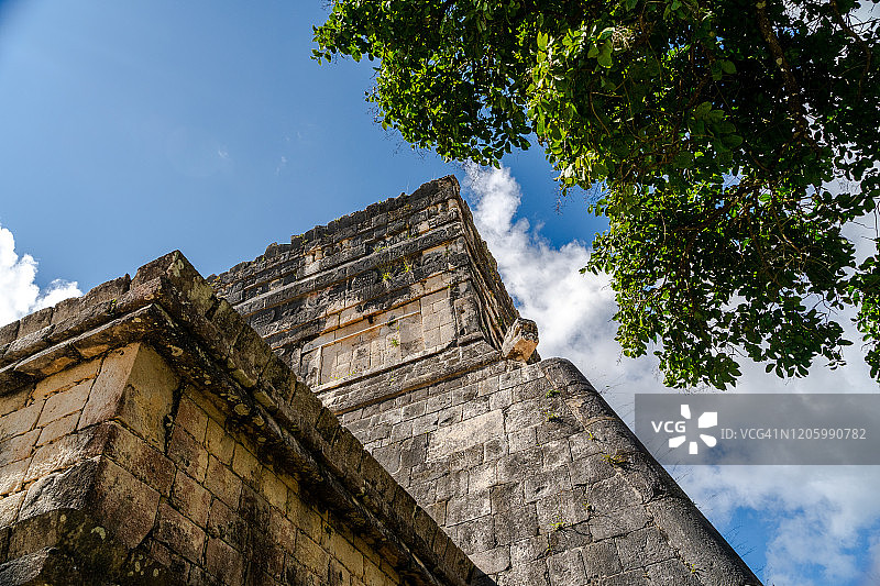 奇琴伊察主球场的美洲虎神庙，尤卡坦州考古遗址，墨西哥图片素材