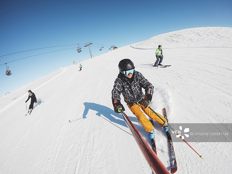 滑雪运动自拍图片素材