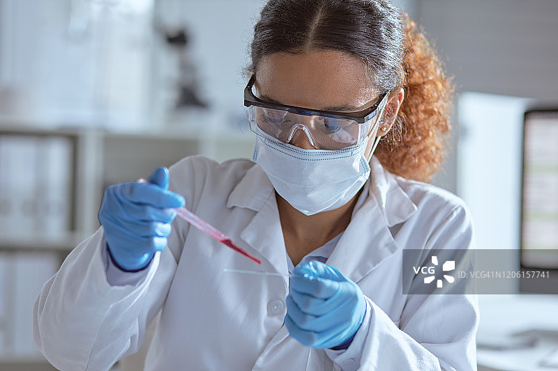 血液样本是诊断工作的重要组成部分图片素材