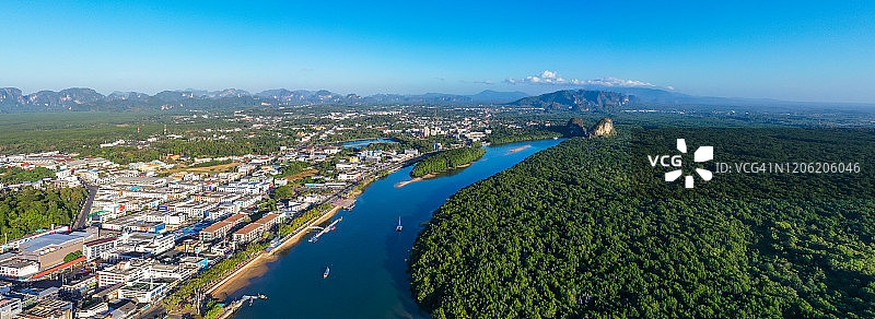 泰国甲米府的河流与城镇图片素材