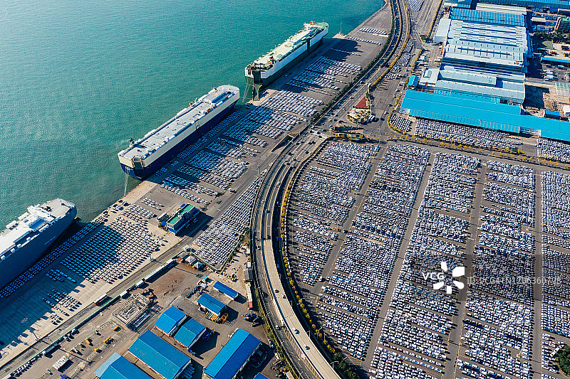 工业港口排列的新车图片素材