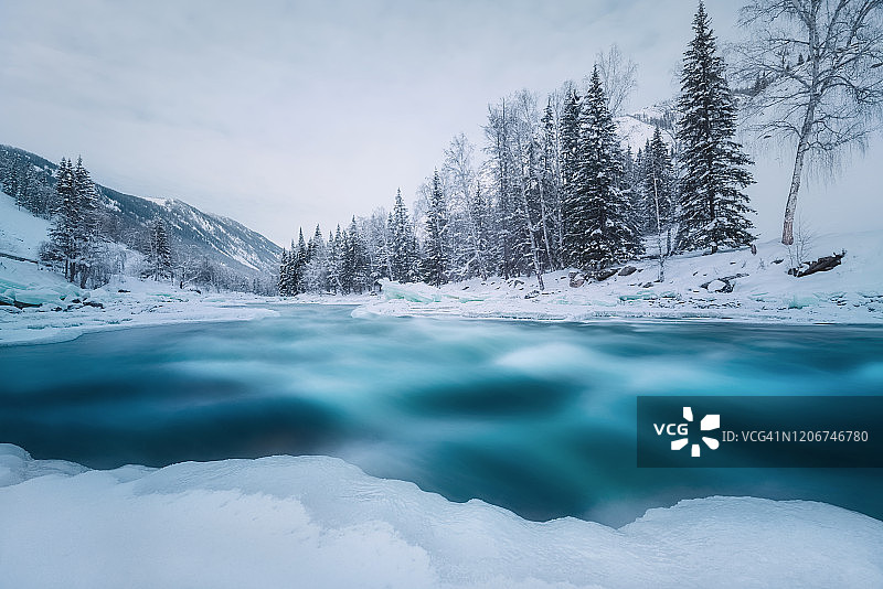 冬季河流图片素材