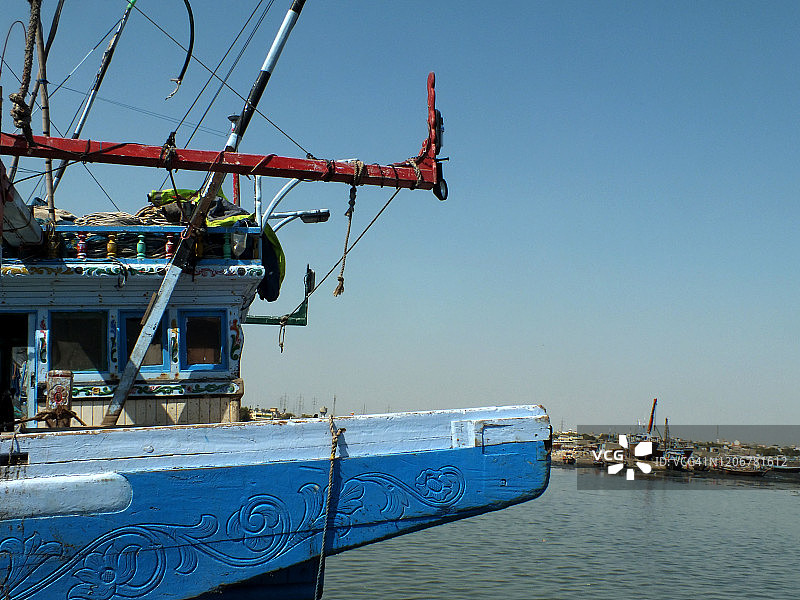 卡拉奇易卜拉欣·海德里码头渔船上的船长室图片素材
