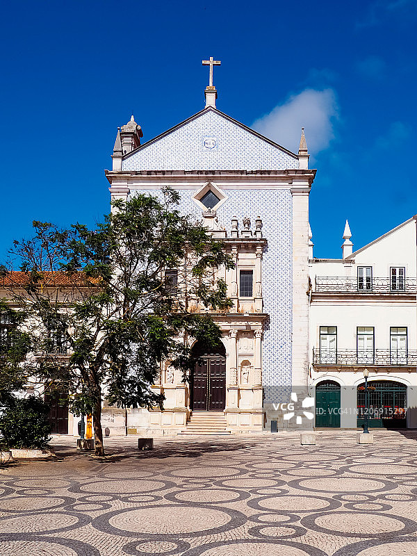 葡萄牙阿威罗共和国广场的米塞里科迪亚教堂图片素材