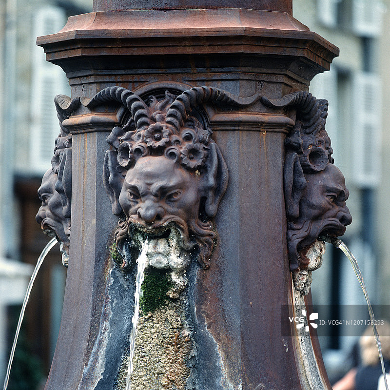 旺斯圣保罗的喷泉图片素材